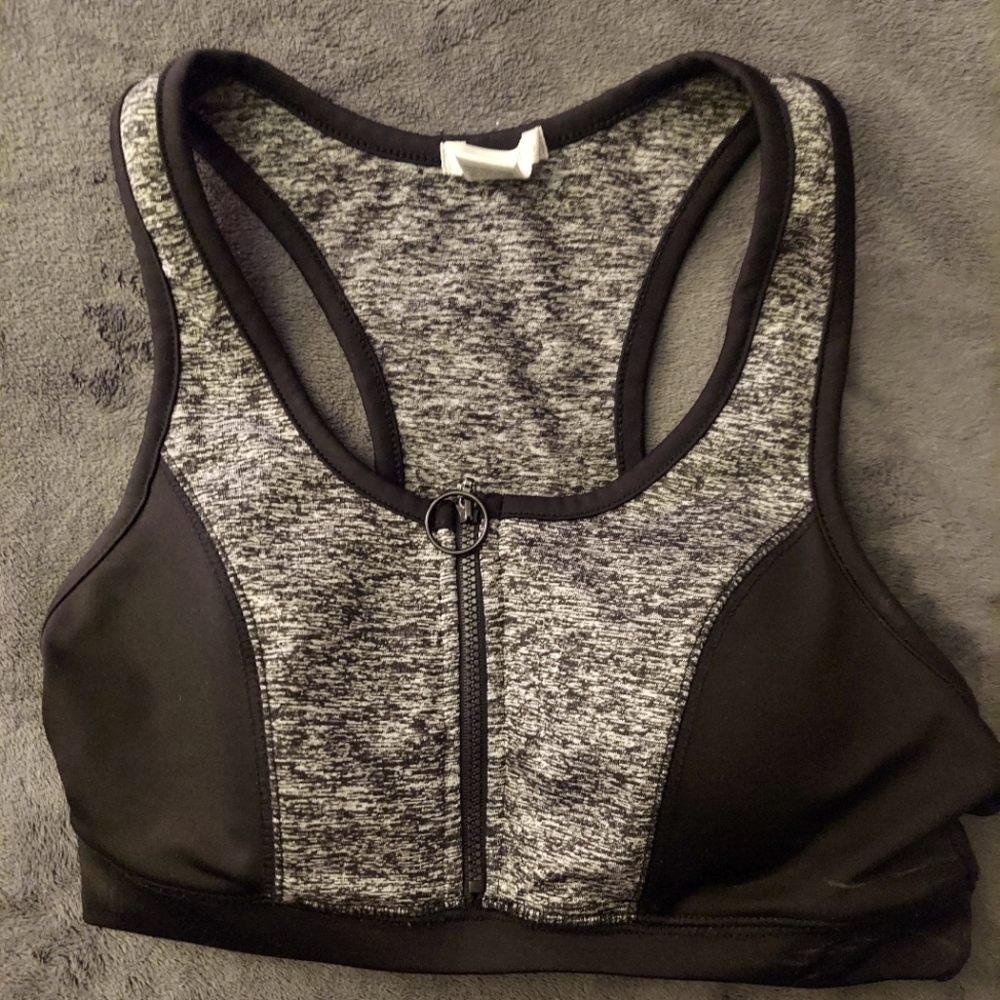 Sports bra